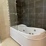 מלון за гости малчика